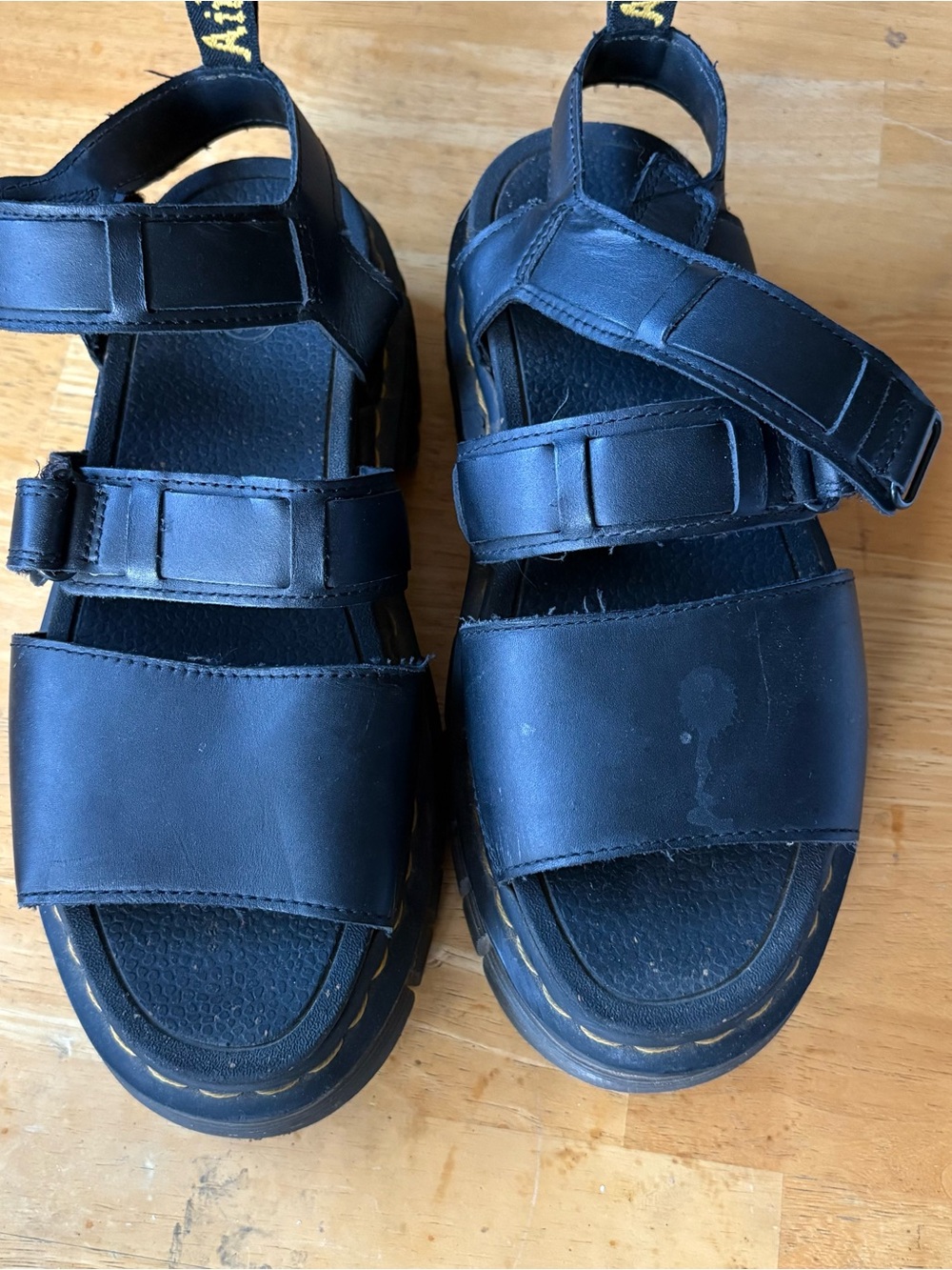 *DAMAGED* Dr. Martens Ricki Contrast Sole Leather 3-Strap Platform Sandals